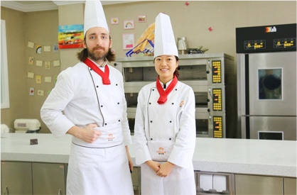 石家庄欧米奇外交现场教学